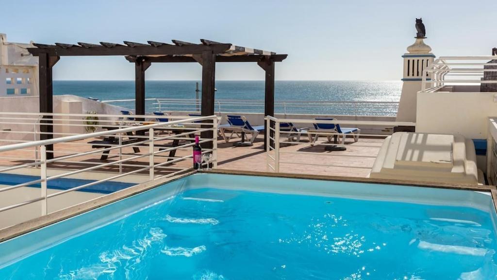 Refurbished Beachfront House, Pool, Ac, Wifi, Albufeira, Sea View 외부 사진