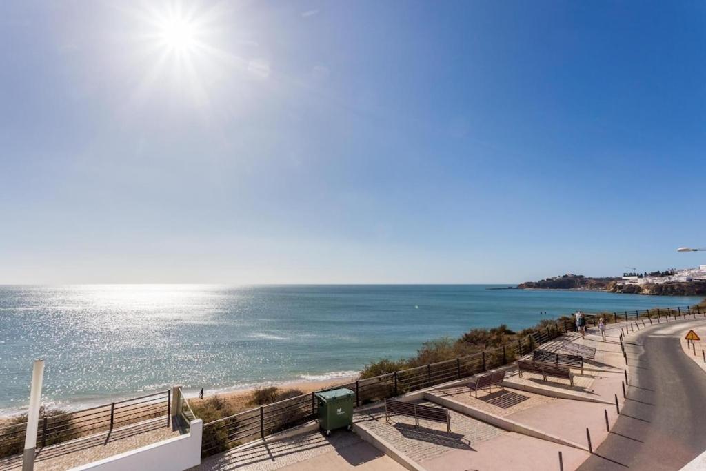 Refurbished Beachfront House, Pool, Ac, Wifi, Albufeira, Sea View 외부 사진