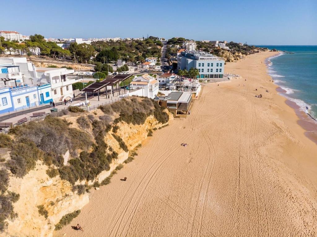 Refurbished Beachfront House, Pool, Ac, Wifi, Albufeira, Sea View 외부 사진